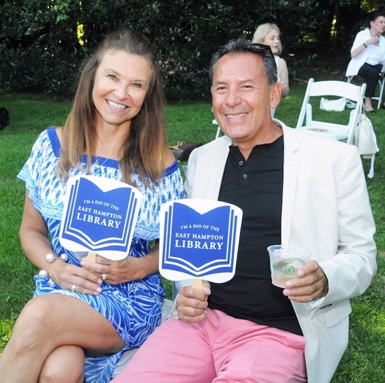 Authors-Night-Attendees-4-©-hamptons-easthampton-authorsnight