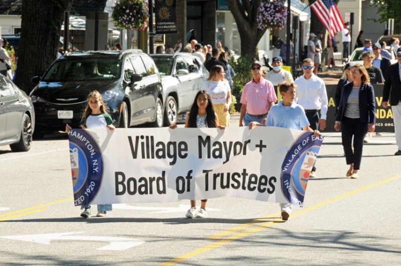 Parade-c-Richard-Lewin-11