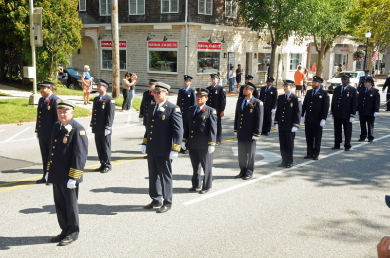 Parade-c-Richard-Lewin-46
