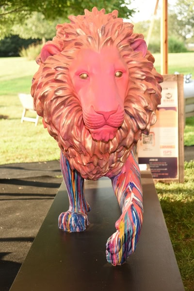 US TUSK LION TRAIL AUCTION