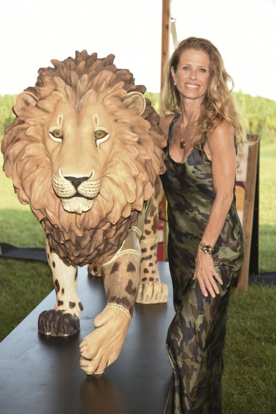 US TUSK LION TRAIL AUCTION