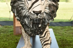 US TUSK LION TRAIL AUCTION