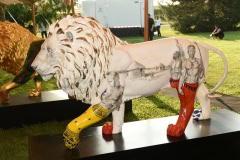 US TUSK LION TRAIL AUCTION