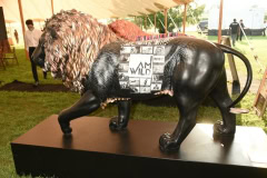 US TUSK LION TRAIL AUCTION
