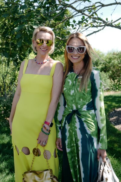 Lindsey Bernay, Claire Paull