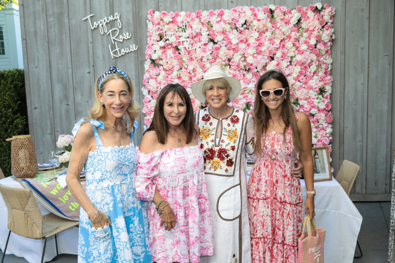 Renee-Steinberg-Andrea-Stark-Susan-Freidman-Jackie-Freidman-Brogadirholida-house-tabletop