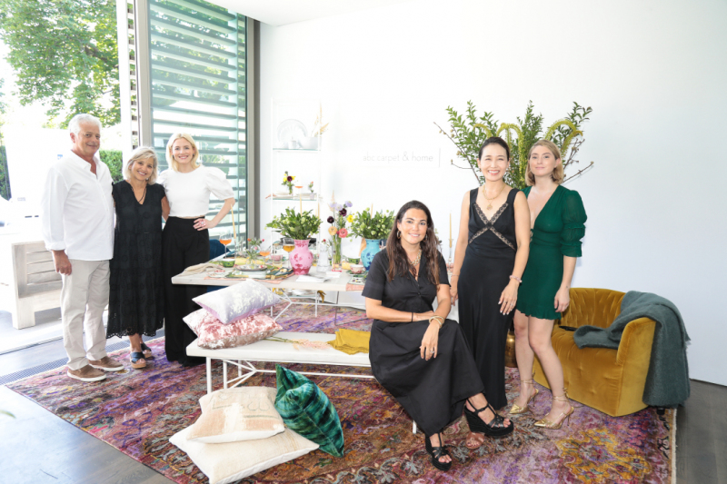 Sid-Banon-Louise-Banon-Shea-ORourke-Suki-LaBarre-Jennifer-Chon-Erin-Nicholsonholida-house-tabletop