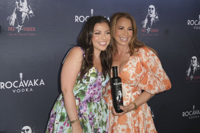 Ally Shapiro Zarin, Jill Zarin
photo by Rob Rich/SocietyAllure.com ©2022 robrich101@gmail.com 516-676-3939