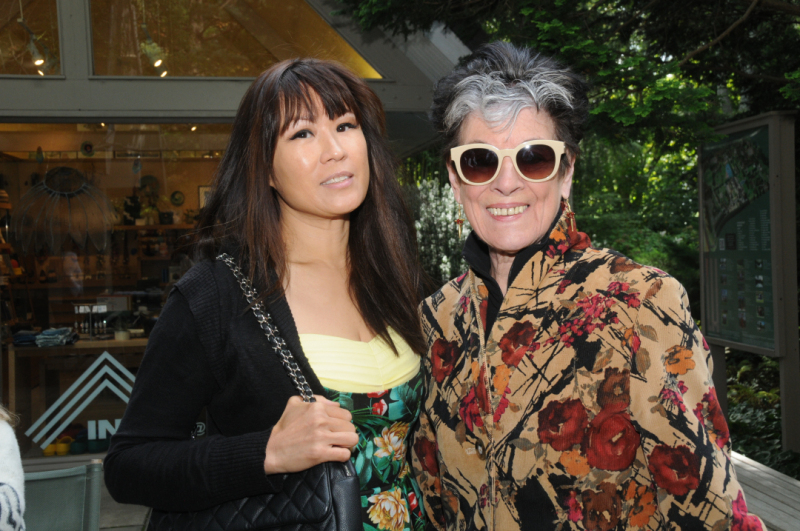 Ysin-Hsu-and-Dianne-Benson-LH-Landscape-Awards-©-Richard-Lewin-1longhouse-reserve-landscape-luncheon