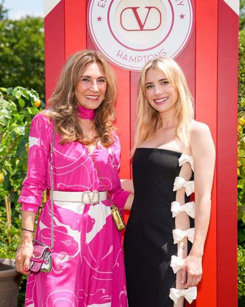 Maria Fishel, Emma Roberts