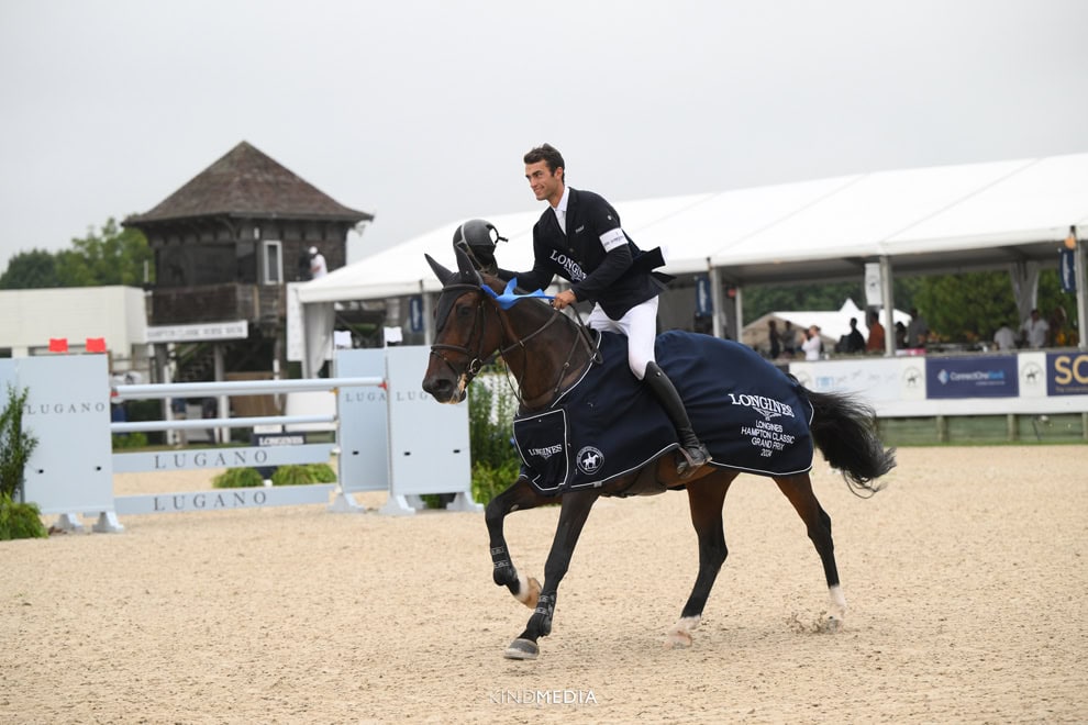 Longines-5-Grand-Prix-Dittmer-victory-lap-1 Longines-5-Grand-Prix-Dittmer-victory-lap-1