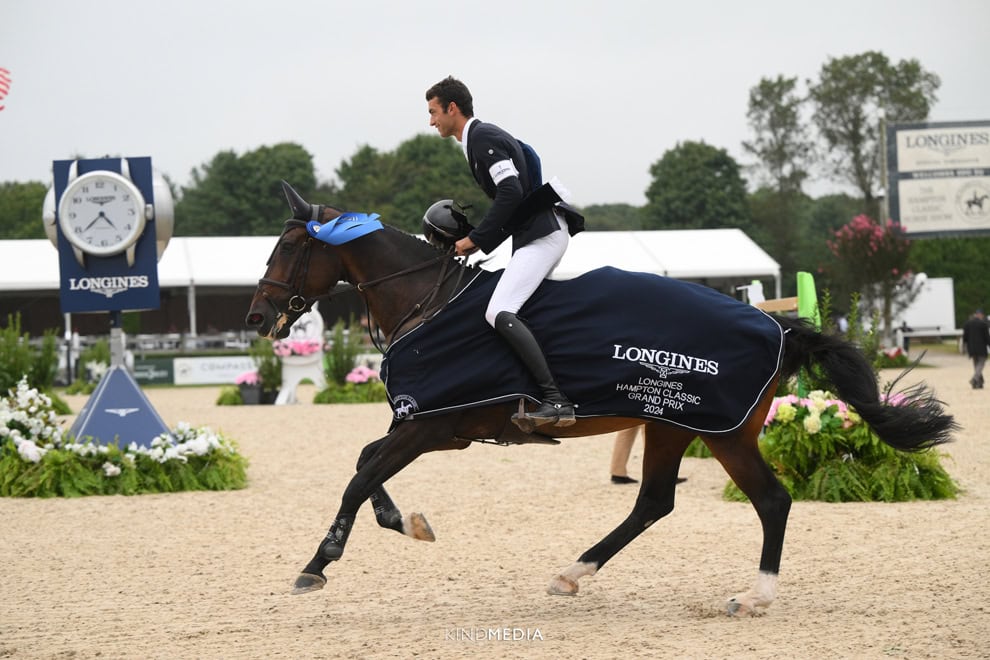 Longines-5-Grand-Prix-Dittmer-victory-lap-2 Longines-5-Grand-Prix-Dittmer-victory-lap-2
