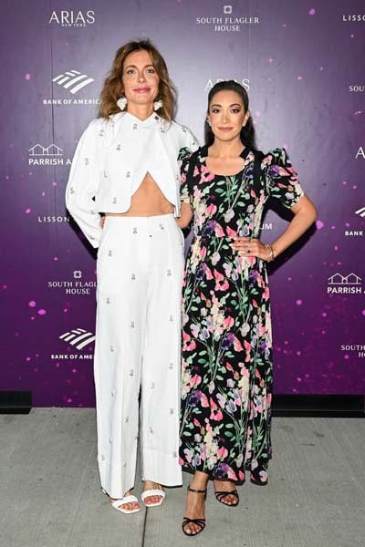 Kate Krone, Nina Sarin Arias