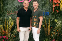Eric Menkes, Sean Davis