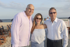 Southampton Village Hosts   \"Walk the Sand Way\" Fashion Show