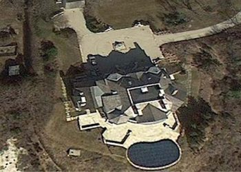 Hedge Fund Billionaire Now Owns Two Hamptons Mansions On Further Lane