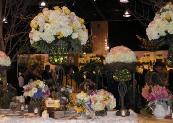 Sumptuous Flowers For Hamptons Spring And Summer Tables