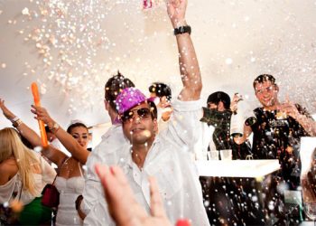 Hamptons Nightlife Hotspots: Main Street