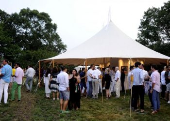 Acria Hosts Annual Hamptons Benefit Fundraiser
