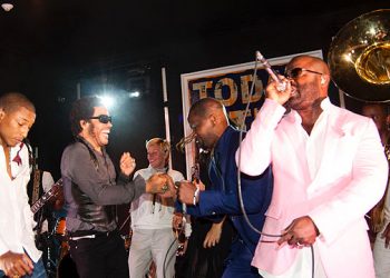 Star-studded Apollo In The Hamptons: A Night of Legends Raises $3 Million