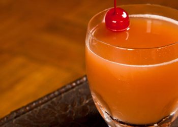 Top Five Cocktails To Sip On While Enjoying The Start Of Fall
