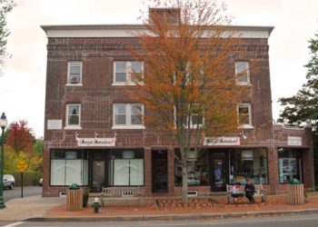 East Hampton’s Cavagnaro Complex Sells For $5M