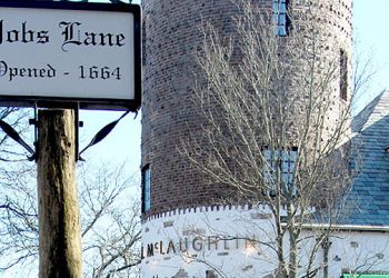 “Think Hamptons” During The Holiday Shopping Season