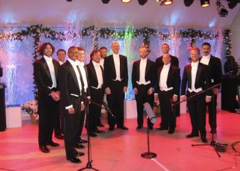 Hamptons Performing Arts Center Spreading Holiday Joy