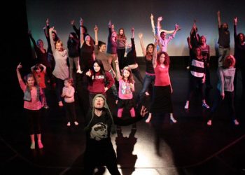 Hamptons Flash Mob Promotes One Billion Rising For Justice