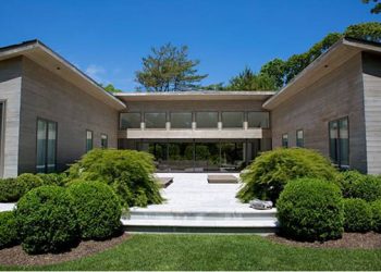 Hamptons Holiday Rush: The Summer Season