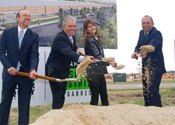 The Hampton Business District Heats Up This Summer