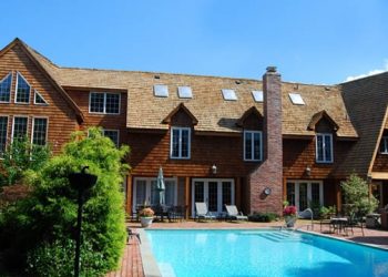 Will The Hamptons Real Estate Market Shut Down For The Winter?