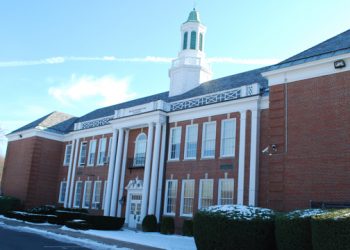 Bridgehampton Killer Bees Leave Glen Falls With Another New York State Class D Basketball Title