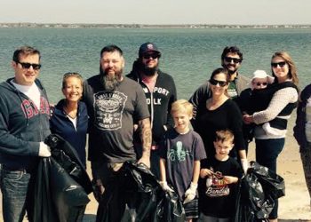 Over 750 Hamptons Residents Take Part In The Great East End Clean-Up