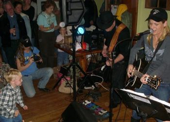 Unsung Singing Hero’s Of The East End