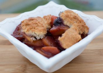 Fourth Of July Sweets: Patriotic Peach Blueberry Cobbler