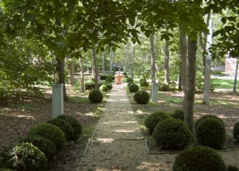 Landscape Design Meets Art At The Leiber Garden