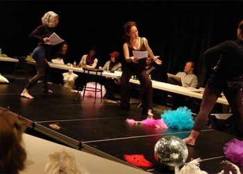 Theatrical Figure Drawing Workshop Returns To Hamptons Museum