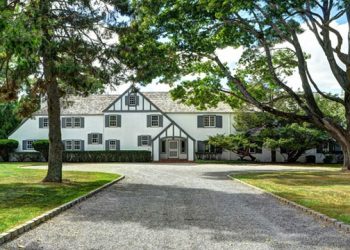 Hamptons Real Estate: Another Hedges Lane Mansion In East Hampton Leaves The Market For More Than $20,000,000