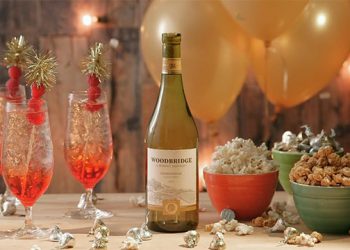 Eight Dazzling Make At Home Cocktail Ideas Inspired By The Oscars