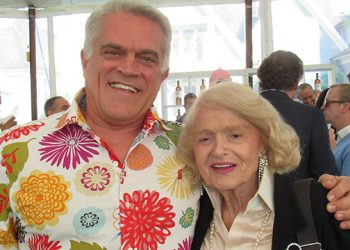 Edie Windsor To Chair Hamptons Tea Dance
