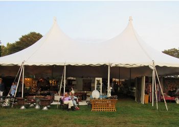 East Hampton Antiques Show Attracts Over 2,000 Visitors