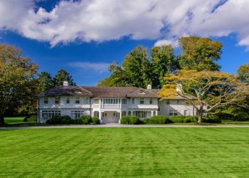 A Former First Lady’s Hamptons Summer Escape Hits The East Hampton Real Estate Market