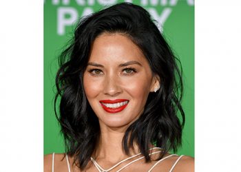 Get The Look:  Olivia Munn’s “Office Christmas Party” Premiere Textured Bob