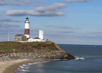 What Aspiring Real Estate Agents Should Consider Before Entering Into A Career In Real Estate