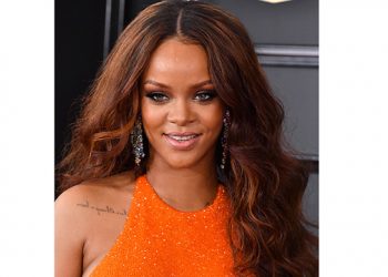 Get The Look: Rihanna’s Glamorous Grammy Waves