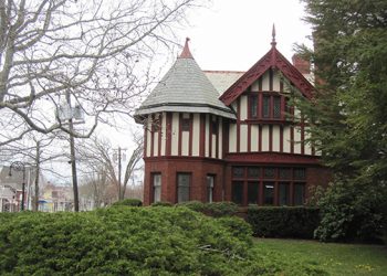 One Kings Lane Opening Summer Pop-Up In The Hamptons