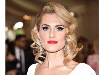 Get The Look: “Girls” Star Allison Williams’ Met Gala Sculpted Waves