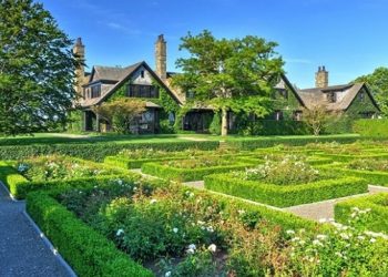 Grey Gardens Among Parrish Art Museum’s “Landscape Pleasures” Stops