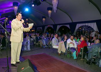 Richard Kind, Betty Buckley, Elizabeth Ashley, And More To Appear At Bay Street Theater’s 26th Annual Summer Gala